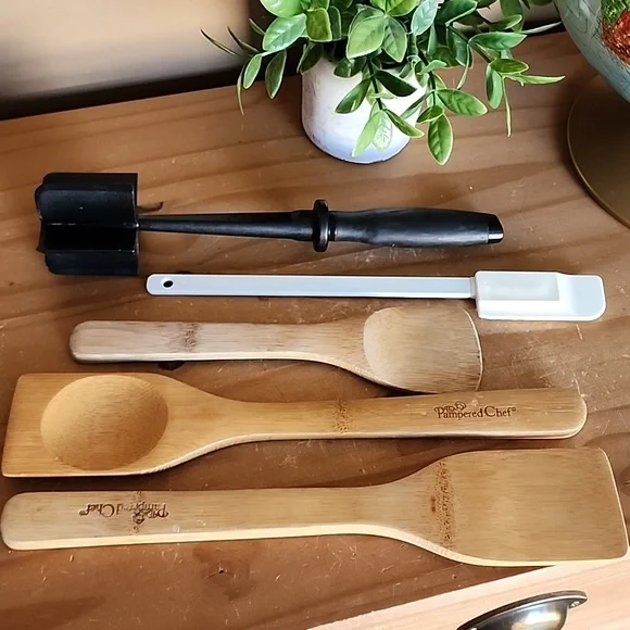 Pampered Chef Kitchen Helper Set - Picture 8 of 8